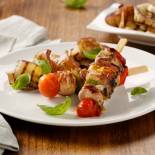 Comprar brochetas de pollo certificado y verduras l SERTINA