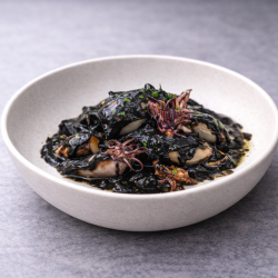 Comprar Chipirones en su tinta 600 g. Online | SERTINA