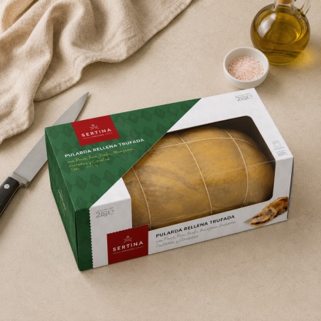 Pularda rellena de foie y trufa lista para asar | Sertina